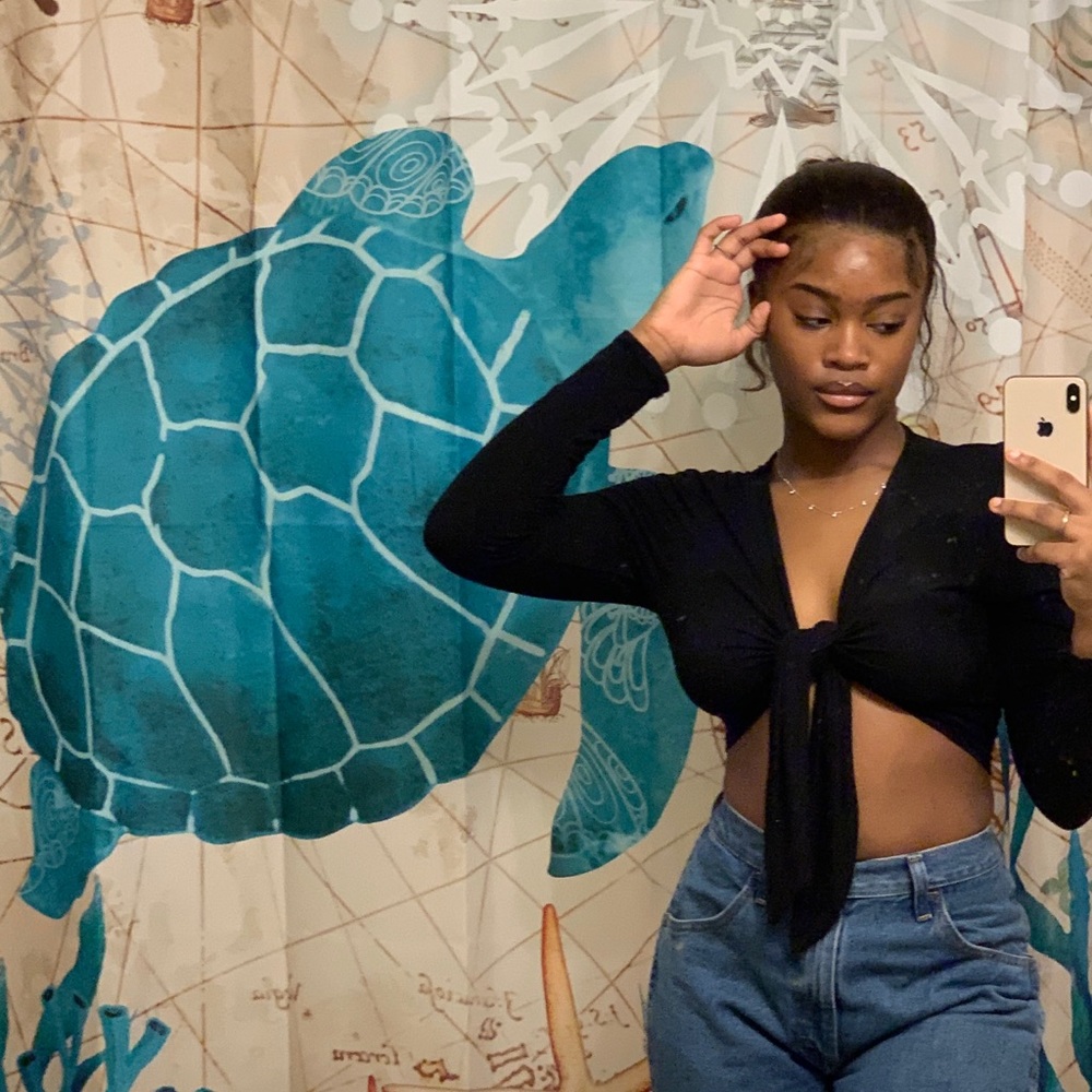 I’m selling the shirt. - Picture 3 of 4